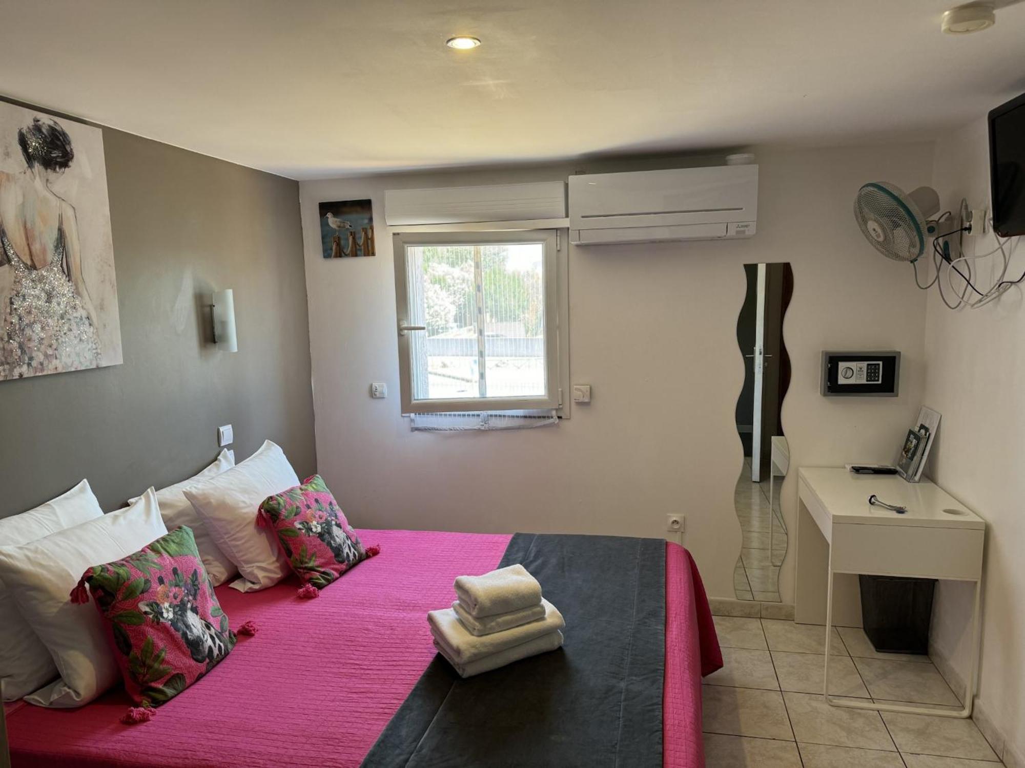 Logis Hotel La Chaumiere Marseillan  Eksteriør bilde